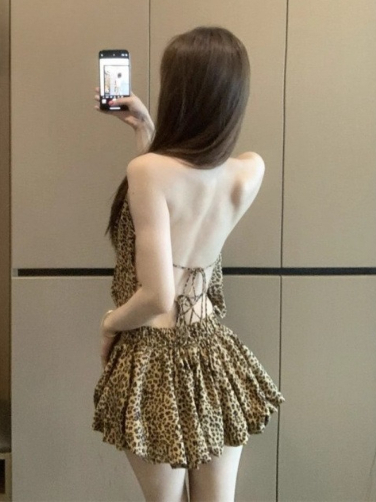Gaun Mini Lipit A-line Tanpa L - Y2K Backless Halter Mini Dress ulasan dan harga