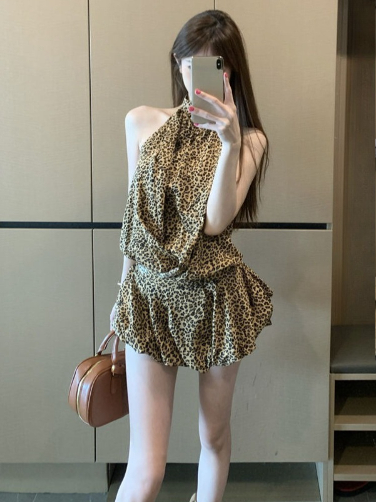 Gaun Mini Lipit A-line Tanpa L - Y2K Backless Halter Mini Dress ulasan dan harga